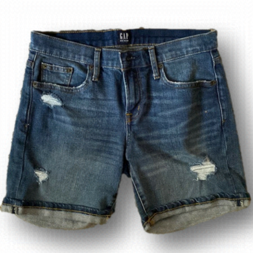 🎈$10 add on. Gap denim shorts. Distressed 5” inseam. Size 25